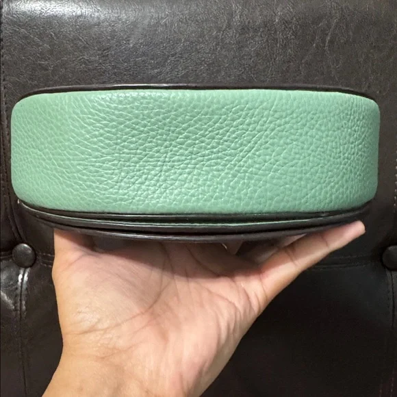 Coach Ellen crossbody in washed green pebbled leather - Picture 8 of 16